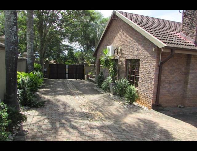 4 BEDROOM HOUSE FOR SALE IN WHITE RIVER EXT 18